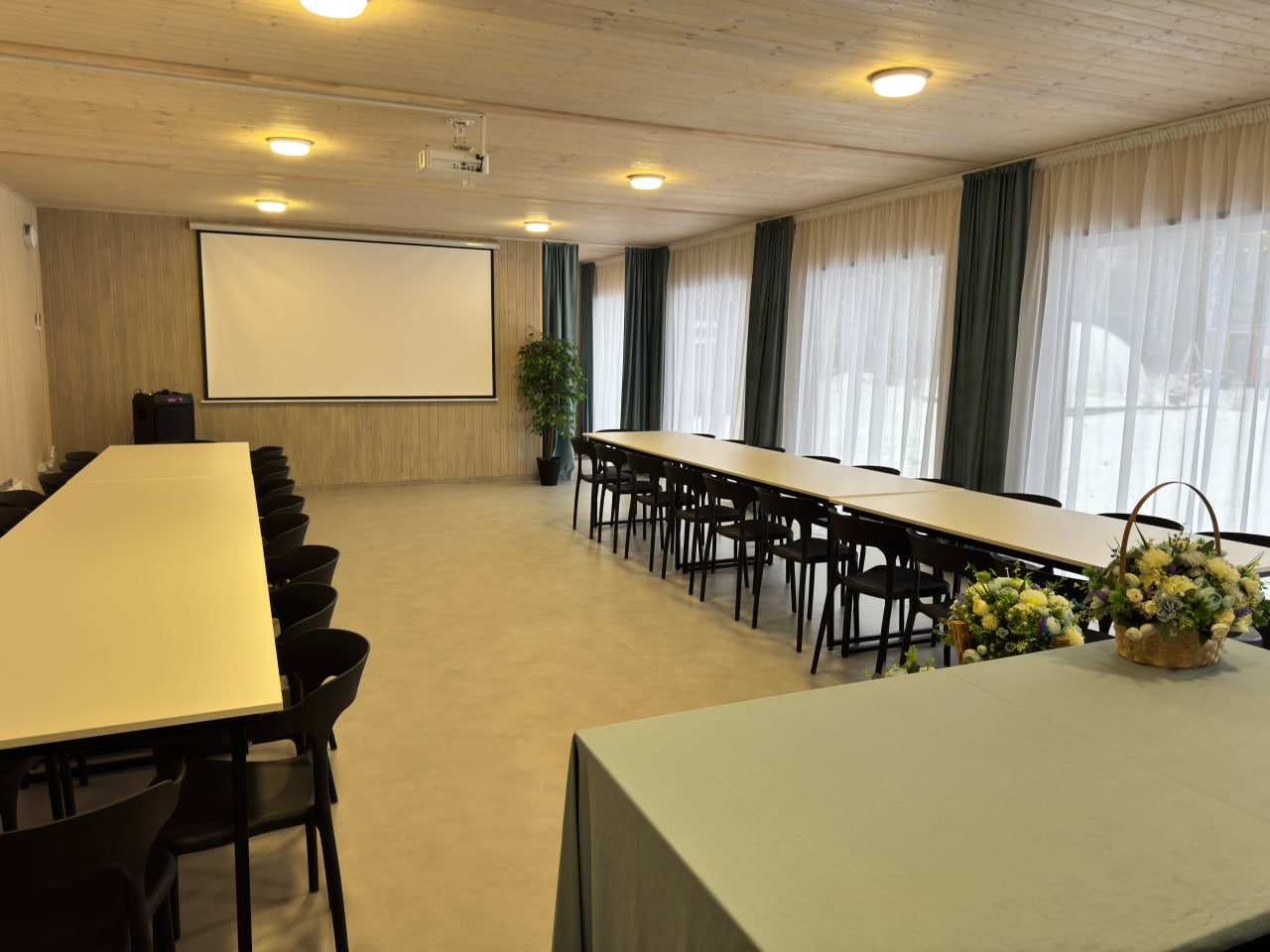 [Павильон для мероприятий ]{.text-(--ui-primary)}